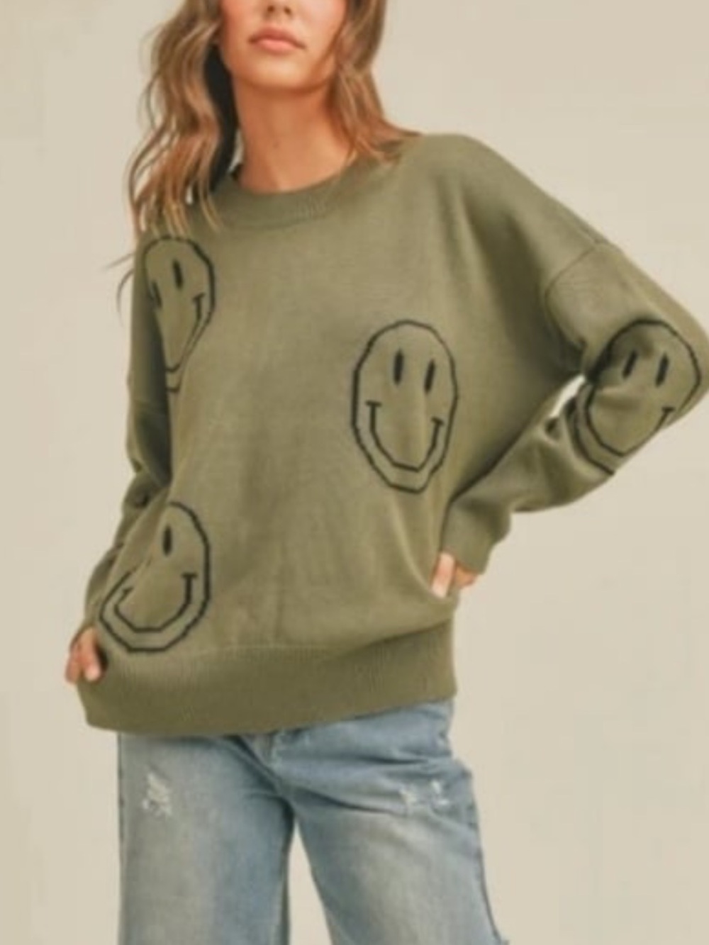MIOU MUSE Olive Smiley Face Crewneck Knit Sweater - Women